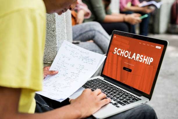 how-hard-is-it-to-get-a-scholarship-bursaries-canada